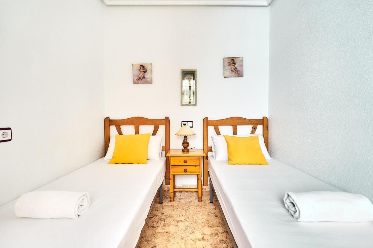 Espanhouse David 2 Bedroom Apartment Torrevieja With Pool Esterno foto