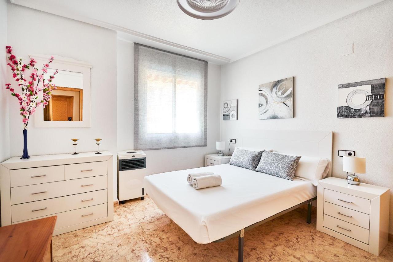 Espanhouse David 2 Bedroom Apartment Torrevieja With Pool Esterno foto